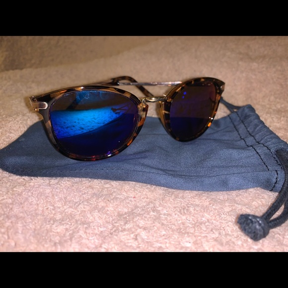 Assorted J. Crew sunglasses - Picture 2 of 5